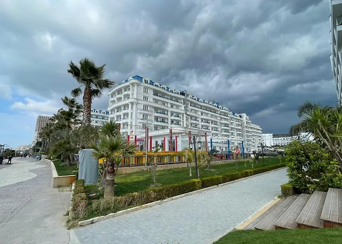 Mistea Golem (Tirana)